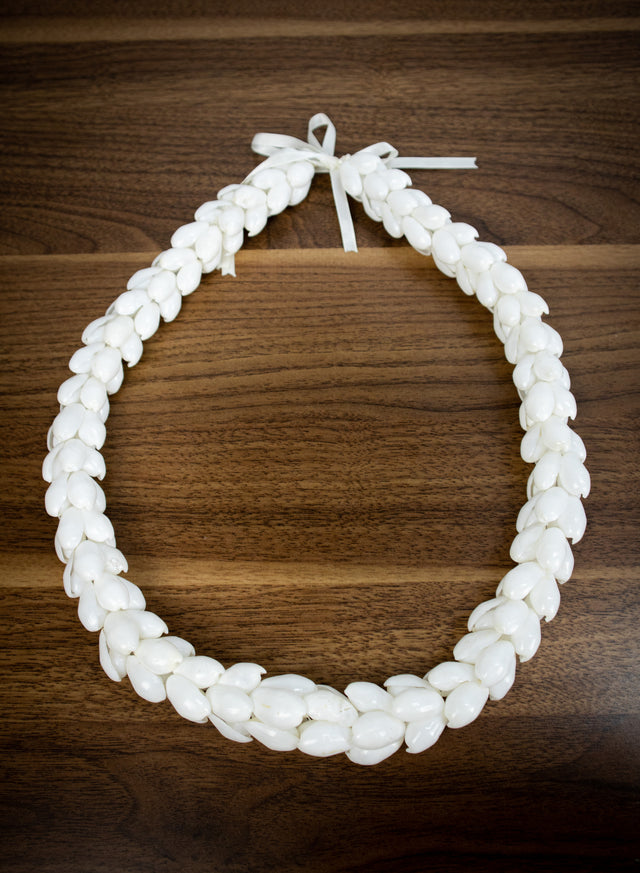 White Braided Bubble Shells Lei 32"