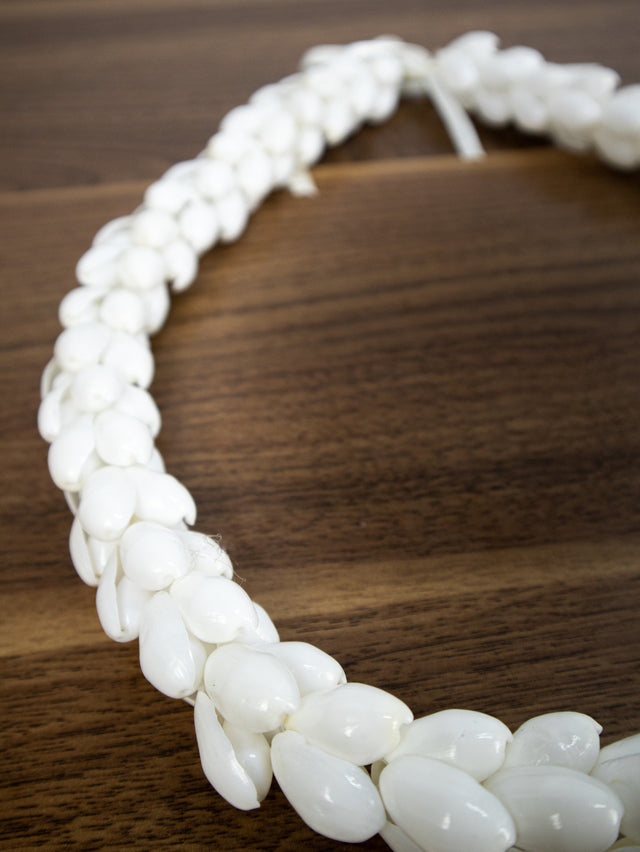 White Braided Bubble Shells Lei 32"