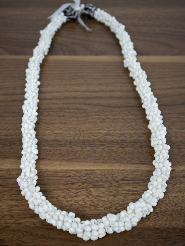 Mongo Necklace With Kukui End Lei 32"