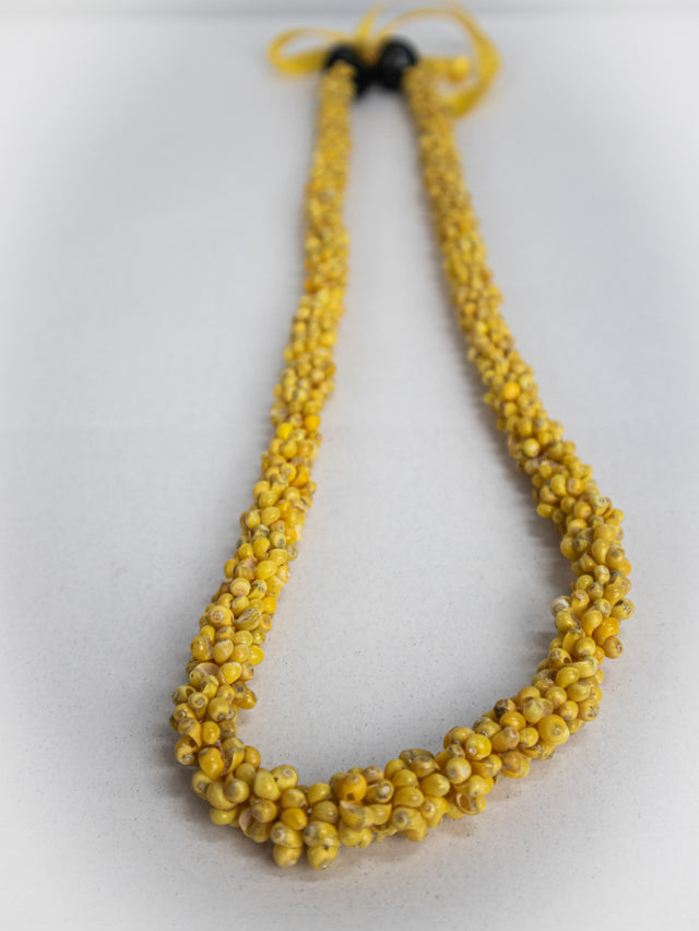 Mongo Necklace With Kukui End Lei 32"